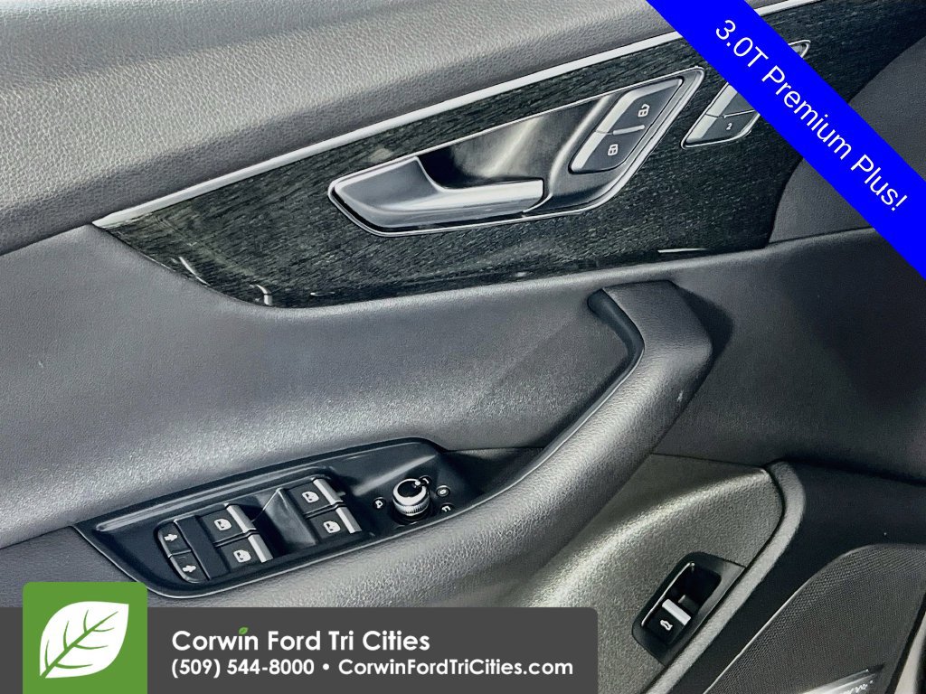 Used 2020 Audi Q7 3.0T Premium Plus w/ Premium Plus Package AWD/4WD image 11