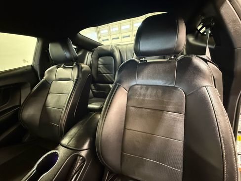 Used 2016 Ford Mustang GT Premium image 13