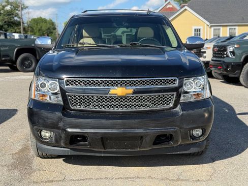 Used 2008 Chevrolet Tahoe LTZ w/ LTZ Preferred Equipment Group AWD/4WD image 19