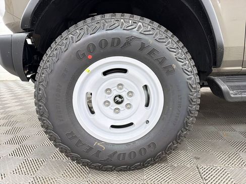 New 2026 Ford Bronco Heritage Edition image 11