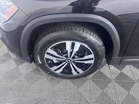 Used 2025 Mercedes-Benz GLA 250 4MATIC image 25