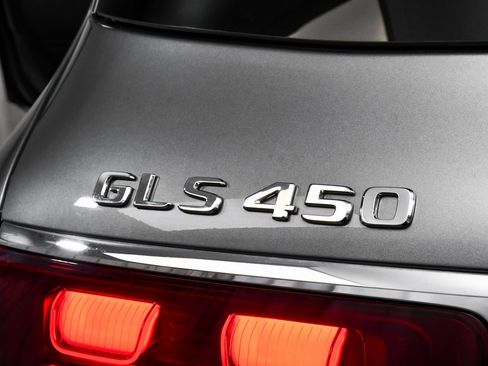 Used 2025 Mercedes-Benz GLS 450 4MATIC image 98