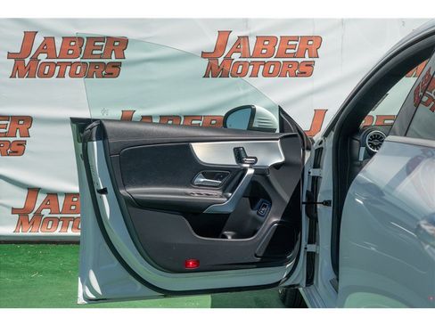 Used 2025 Mercedes-Benz CLA 250 image 27