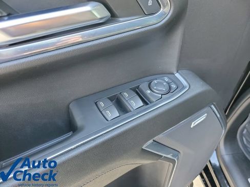 Used 2024 Chevrolet Silverado 1500 LT Trail Boss w/ Convenience Package II AWD/4WD image 19