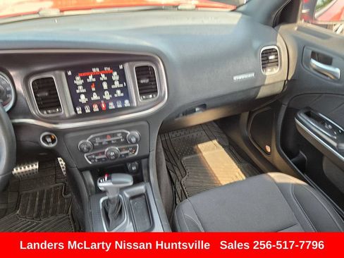 Used 2018 Dodge Charger SXT Plus w/ Performance Handling Group RWD image 16