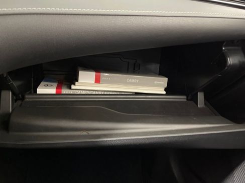 Used 2024 Toyota Camry SE image 28