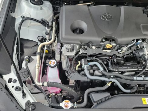 Used 2026 Toyota Camry SE FWD image 40