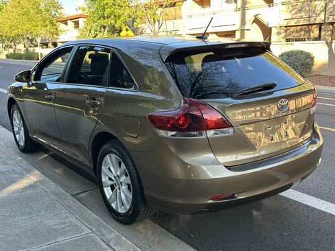 Used 2013 Toyota Venza LE image 6