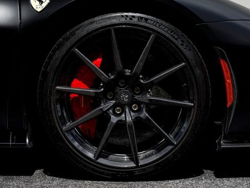 Used 2022 Ferrari SF90 Spider image 43