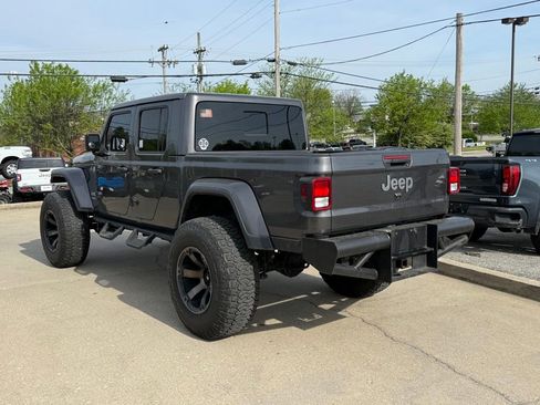 Used 2021 Jeep Gladiator Overland w/ Popular Equipment Package image 9