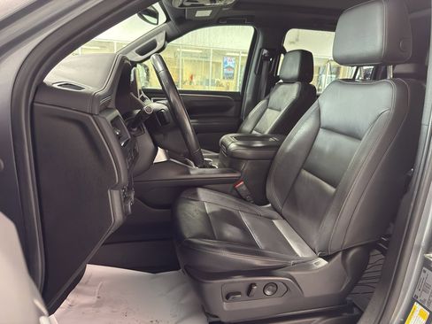 Used 2021 Chevrolet Suburban LT image 5