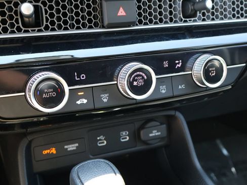 Used 2025 Honda Civic LX image 34
