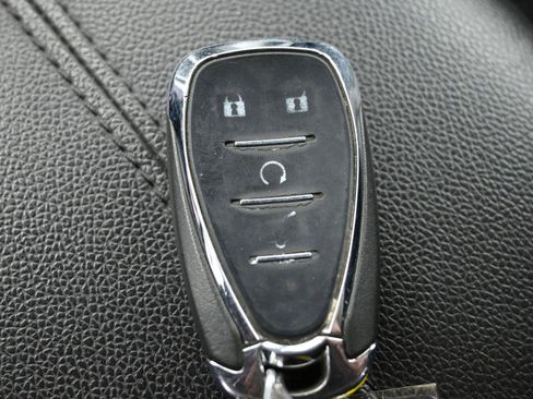 Used 2019 Chevrolet Equinox Premier image 35