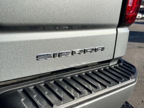 Used 2025 GMC Sierra 1500 Denali Ultimate image 19