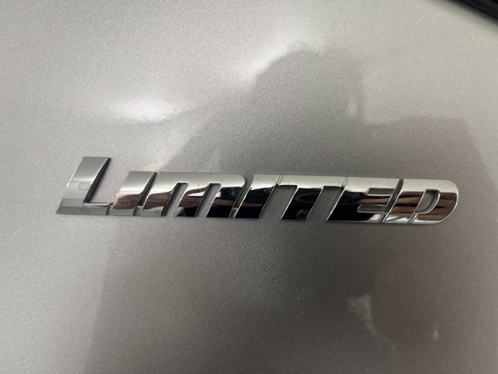 Used 2023 Toyota Tundra Limited AWD/4WD image 47