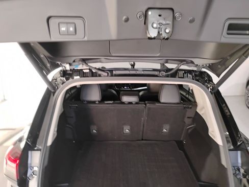 Used 2024 Nissan Rogue SV w/ SV Premium Package FWD image 81