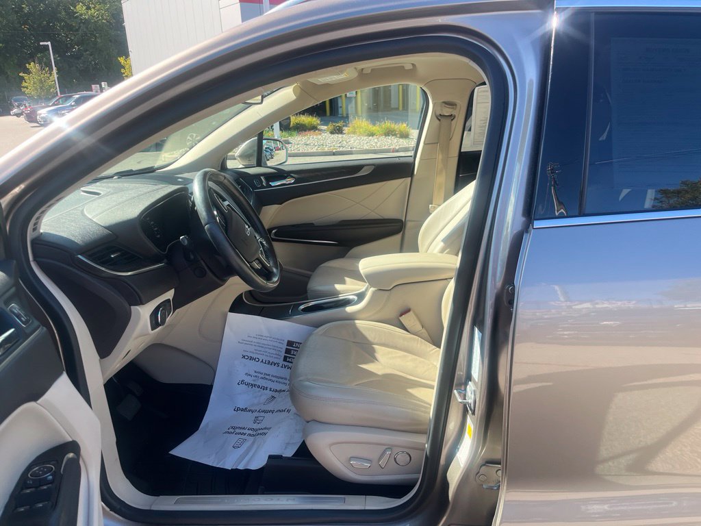 Used 2019 Lincoln MKC Reserve w/ MKC Climate Package AWD/4WD image 7