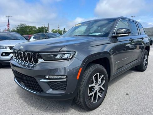 Used 2024 Jeep Grand Cherokee Limited AWD/4WD image 1
