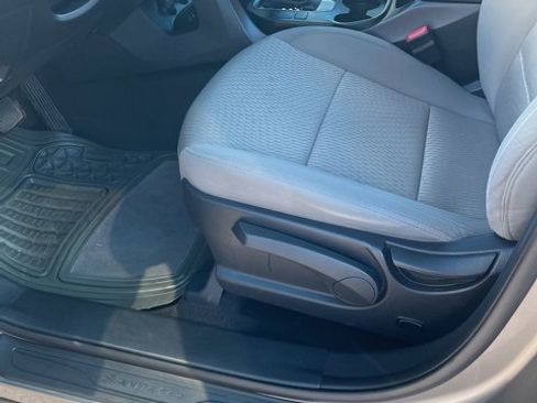 Used 2018 Hyundai Santa Fe Sport image 11