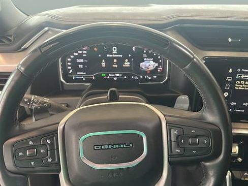 Used 2025 GMC Sierra 1500 Denali AWD/4WD image 15