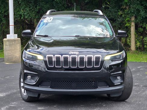 Used 2020 Jeep Cherokee Latitude Plus image 3