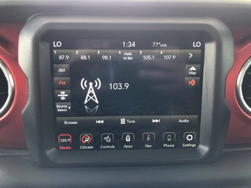 Used 2021 Jeep Wrangler Rubicon AWD/4WD image 25
