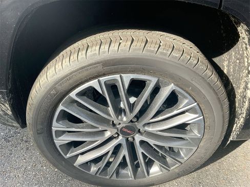 New 2026 GMC Terrain Denali w/ LPO, Floor Liner Package image 32