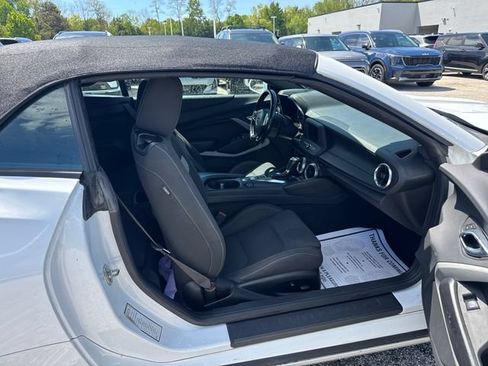 Used 2023 Chevrolet Camaro LT RWD image 10