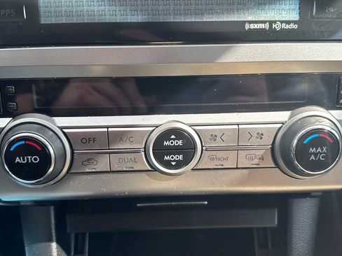 Used 2017 Subaru Outback 2.5i Limited image 19