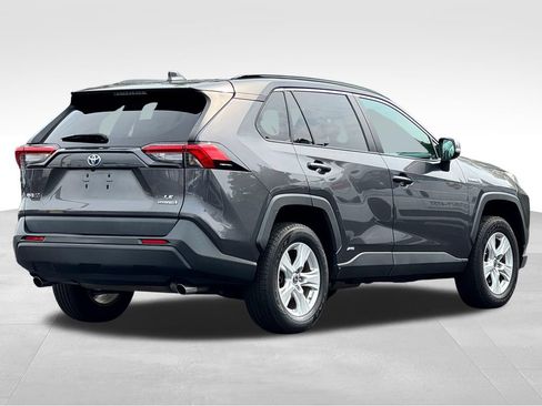 Used 2021 Toyota RAV4 LE AWD/4WD image 7