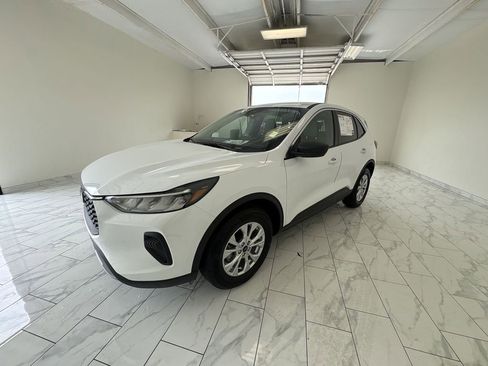 Used 2024 Ford Escape Active AWD/4WD image 4
