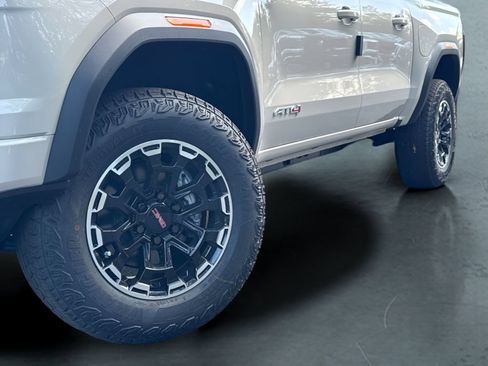 New 2026 GMC Canyon AT4 AWD/4WD image 2