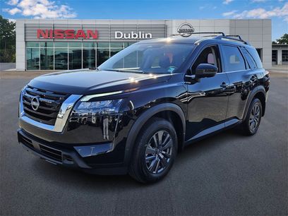 New 2025 Nissan Pathfinder SV