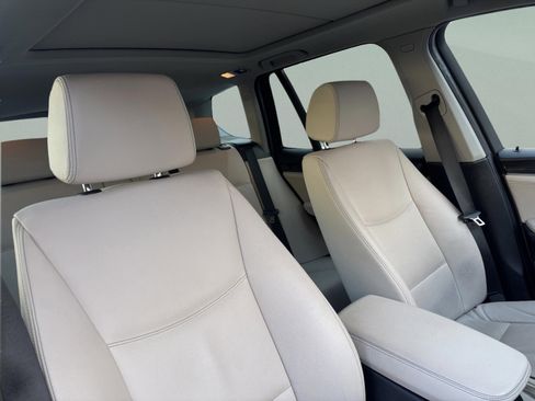 Used 2017 BMW X3 sDrive28i image 18