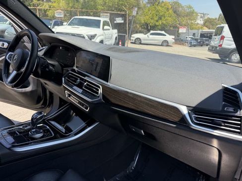 Used 2019 BMW X5 xDrive40i w/ M Sport Package AWD/4WD image 15