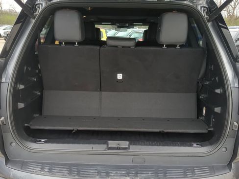 Used 2025 Toyota Sequoia TRD Pro AWD/4WD image 32