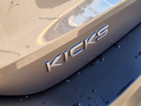 Used 2025 Nissan Kicks SV image 13
