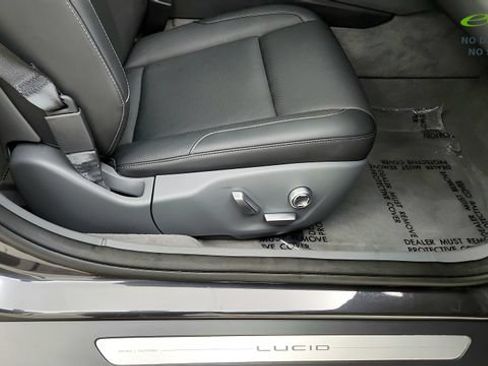 Used 2024 Lucid Air Touring AWD/4WD image 38