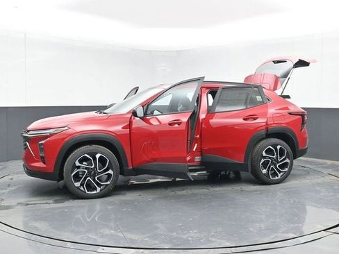 New 2026 Chevrolet Trax RS w/ Sunroof Package FWD image 51