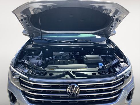 New 2026 Volkswagen Atlas SE FWD image 12