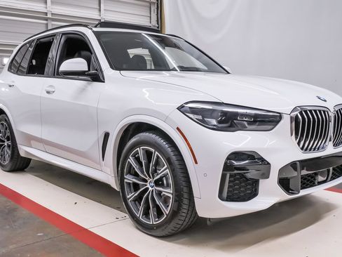 Used 2023 BMW X5 xDrive40i w/ M Sport Package AWD/4WD image 5