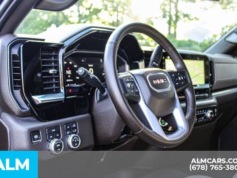 Used 2026 GMC Sierra 1500 SLT AWD/4WD image 30