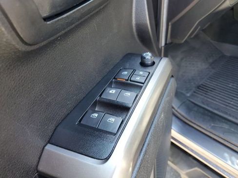 Used 2022 Toyota Tacoma SR5 image 19