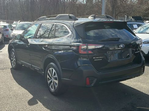 Used 2020 Subaru Outback Premium image 5