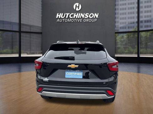 Certified 2025 Chevrolet Trax LT w/ LT Convenience Package image 4