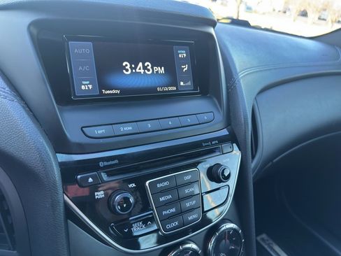 Used 2016 Hyundai Genesis Coupe 3.8 image 19