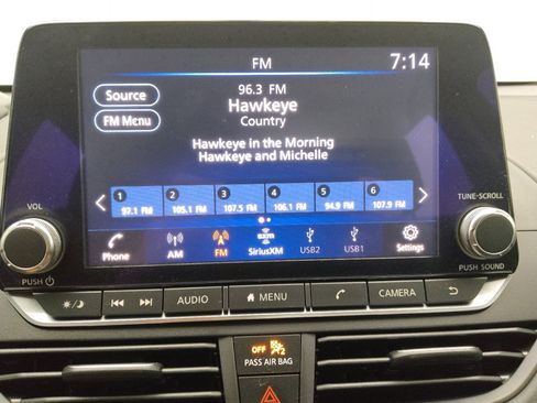 Used 2019 Nissan Altima 2.5 SR FWD image 25