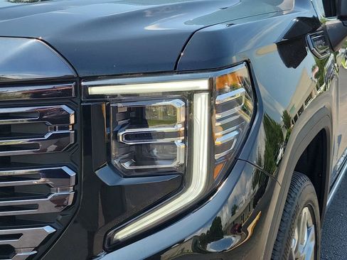 Used 2024 GMC Sierra 1500 Denali Ultimate AWD/4WD image 10