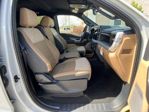 New 2026 Ford F250 XLT w/ XLT Premium Package AWD/4WD image 5