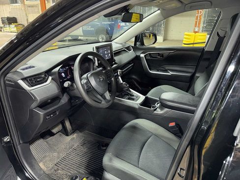 Used 2024 Toyota RAV4 LE AWD/4WD image 27